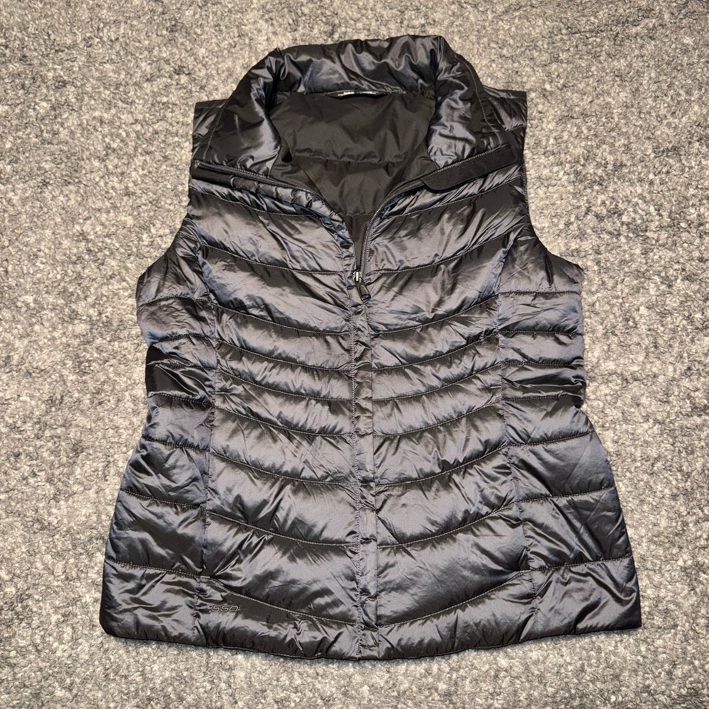 The North Face Women's Black Puffer Vest